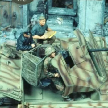 Набор от къдрава модели от смола в мащаб 1/35, Армейските офицери и войници, 3 човека, Миниатюрни Диорама в разглобено и неокрашенном формата на 2357