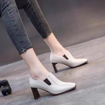 Високи токчета за жени, новост 2024 година, обикновена удобни тънки обувки с дебел ток, модни фини обувки с квадратни пръсти и дълбоко деколте на ръкавите, модерни обувки